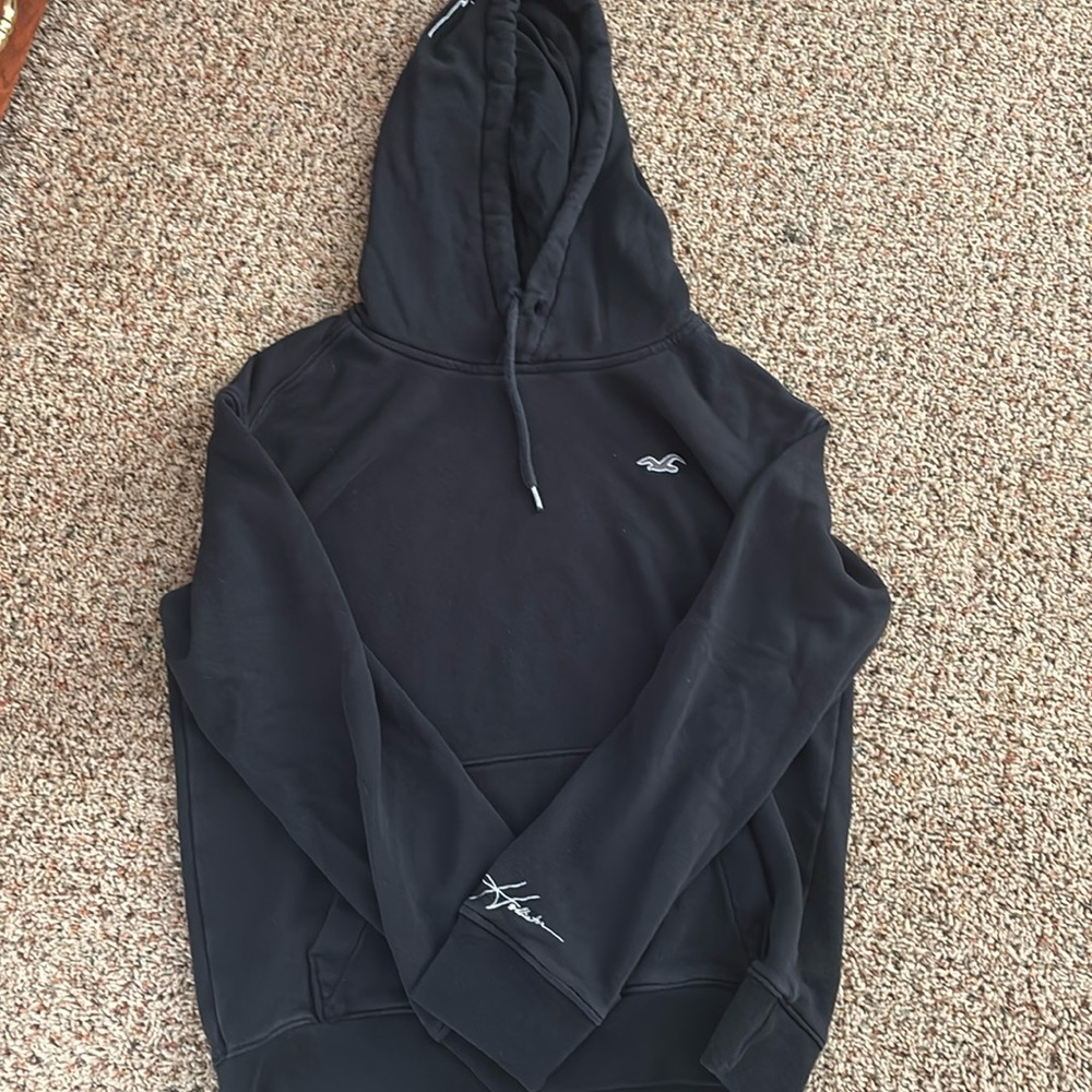 Hollister Black Sweatshirt